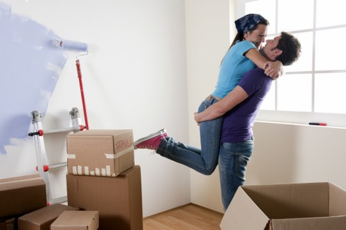 Removal team assessing load-based moving volume